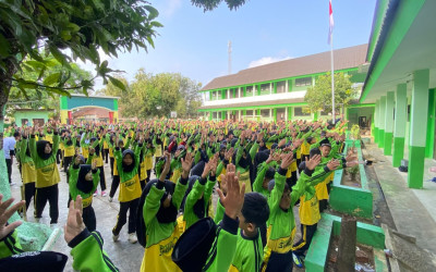 Tingkatkan Kebugaran dan Semangat Belajar, MIN 2 Sukabumi Rutin Gelar Senam Sehat Bersama Setiap Sabtu Pagi